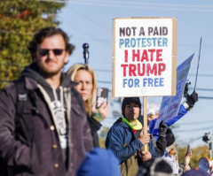 ICE, protesters face off again at immigration processing site near Chicago