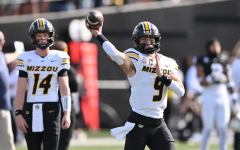 Beau Pribula injury update: Missouri QB carted off after run in Vanderbilt game