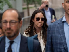 JPMorgan Chase wants out of paying $115M legal tab for convicted fraudsters