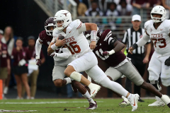 Arch Manning injury update: Texas QB suffers concussion vs Vanderbilt, per report