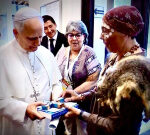 Australian woman, and Indigenous elder plays Wordle with Pope after friendship with late Francis