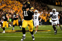 Iowa football vs. Oregon: Who wins? Final score predictions