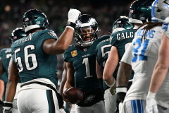 NFL playoff picture Week 11: Wins by Eagles, Broncos shake up projected AFC, NFC brackets