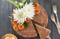 Raw Salted Caramel Cheesecake