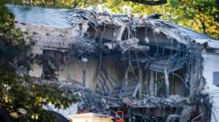 Trump tears down part of White House to make way for ballroom