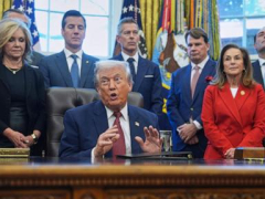 Trump plans to weaken vehicle mileage rules that limit air pollution