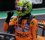 Norris wins sprint to extend lead as Piastri crashes