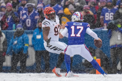 WATCH: Bills’ Josh Allen scores improbable 4th down play vs. Bengals