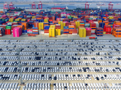 China trade surplus tops $1tn for first time amid pivot to counter US lull