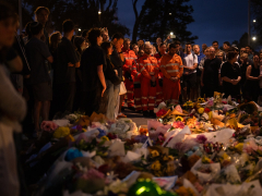 Praise for people who died while trying to stop Bondi Beach attackers