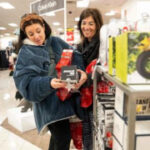 Retail sales unchanged in October as shoppers moderated spending