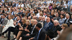 Prime Minister confronted by angry protester at Bondi terror attack vigil