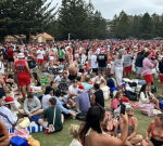 Backpackers still party at Sydney beaches weeks after terror attack