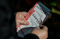 Arkansas ticket scoops $1.8 billion in Christmas Powerball jackpot