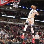 Giannis Antetokounmpo’s windmill dunk leads to Bucks-Bulls fight
