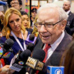Some Warren Buffett wisdom on his last day leading Berkshire Hathaway