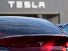 Tesla granted more time in US investigation into its self-driving tech