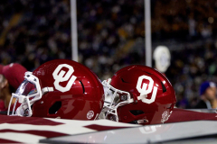 Oklahoma defensive lineman announces position change