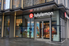 Lululemon (LULU) Stock: Drops 6% as Get Low Collection Paused Amid Quality Concerns
