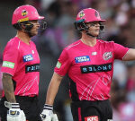 Steve Smith leads Sydney Sixers to Big Bash grand final after knocking out Hobart Hurricanes