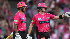 Steve Smith leads Sydney Sixers to Big Bash grand final after knocking out Hobart Hurricanes