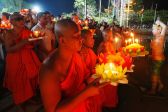 Photos of the Week: Candlemas, Haitian immigrants