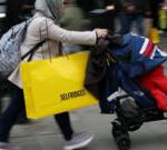 Late shopper rush drives Boxing Day sales traffic