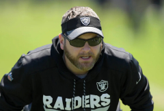 Raiders bring back former long time assistant as defensive line coach