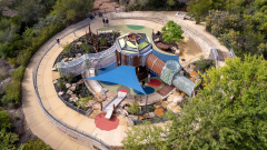 ‘Redbacks galore’: Melville residents find Piney Lakes playground infested with venomous spiders