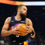 Dillon Brooks suffers broken hand, sidelining him indefinitely