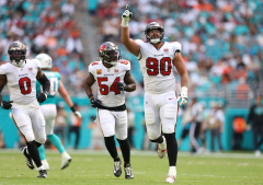 Bucs lose Logan Hall in free agency to the Texans