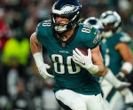 Dallas Goedert, Eagles agree to push back deadline … again