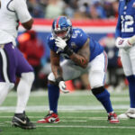 New York Giants re-signing OL Aaron Stinnie