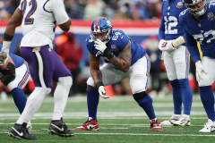 New York Giants re-signing OL Aaron Stinnie